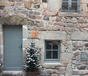 Pradelles House | Gîte du Besset
