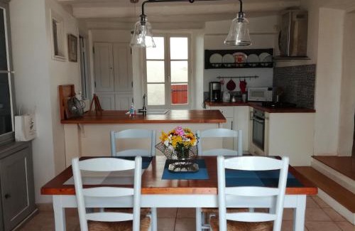 Pradelles House | Gîte du Besset