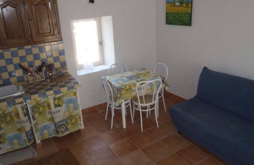Mazan House | Gîte du Bois Joli, Large Gîte du BOIS JOLI