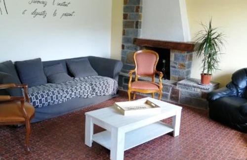 Saint-Laurent-sur-Oust Apartment | Gîte du courtil aux fées