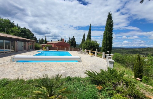 Jonquieres Villa | Gîte du Rocher Pour se Ressourcer en Famille ou Entre Amis en Pays Cathare