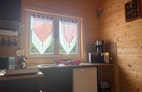 Boutenac Ski Chalet | Gîte du Sanglier Magique - wooden chalet & spells at the Oasis des Corbières