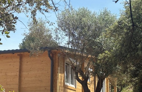 Boutenac Ski Chalet | Gîte du Sanglier Magique - wooden chalet & spells at the Oasis des Corbières