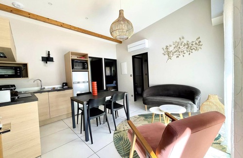 Saint-Affrique Villa | Gîte Ecolodge 2 Schlafzimmer 4 Personen
