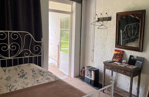 Saint-Leger-en-Yvelines Bed & Breakfast | Gîte en Pleine Forêt