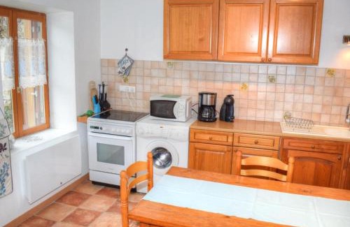 Chemille-sur-Indrois House | Gîte en Touraine avec jardin, proche du Zoo de Beauval et des châteaux, animaux acceptés - FR-1-381-444