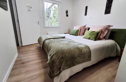 Challain-la-Potherie Bed & Breakfast | Gîte et chambre d'hôte pour 2 personnes dans Mon Savoureux Jardin