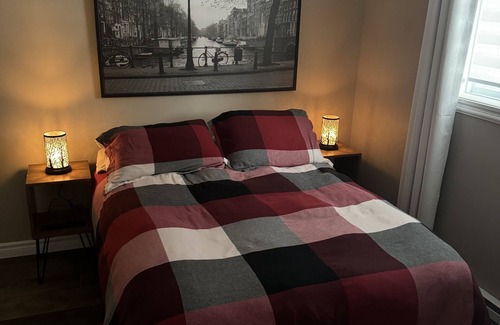Sainte-Ann-des-Lacs House | Gîte et spa Renaître au Naturel. Animaux de Compagnie Acceptés!