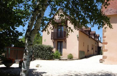 Rosnay House | Gîte familial au cœur du parc de La Brenne avec étang privé, cheminée, Wi-Fi et animaux acceptés - FR-1-591-377
