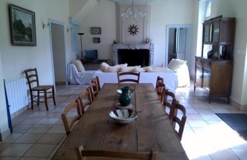 Dureil House | Gîte familial & authentique avec jardin arboré, entre Angers & Le Mans, idéal visites & détente - FR-1-410-208
