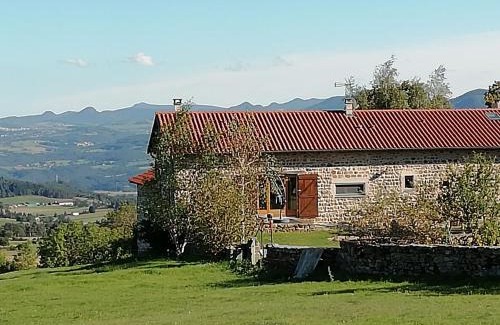 Roche-en-Regnier House | Gîte familial avec équipement bébé, terrasse et jardin clos à Roche-en-Régnier - FR-1-582-192