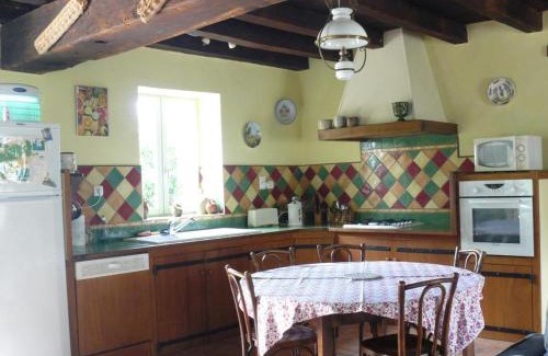 Le Brethon House | Gîte familial avec jardin, terrasse et étang privé - FR-1-489-238