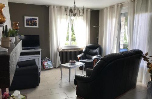 Dhuizon House | Gîte familial en Sologne : jardin, équipements enfants, vélos, proche Châteaux de la Loire - FR-1-491-348
