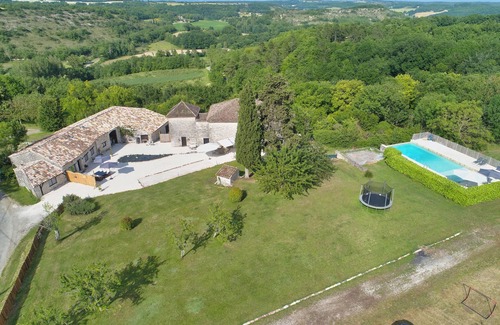 Bouloc House | Gîte Fermette spacious cozy French farmhouse