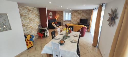 Pleven House | Gîte fleur du paradis