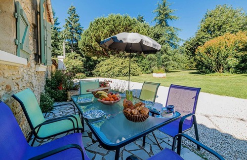 Blanquefort-sur-Briolance House | Gîte Le Cayroux avec piscine - proche Dordogne