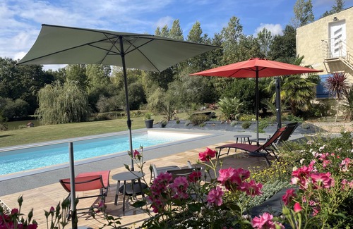 Saint-Avaugourd-des-Landes Apartment | Gîte du Soleil à 10 Minutes de la Plage