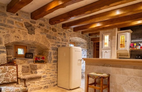 Saint-Etienne-du-Valdonnez House | Gîte des Grands-Parents 4/6 persons