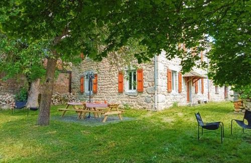 Saint-Symphorien House | Gîte Gîte La Fontaine 10/12 personnes