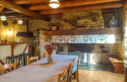 Saint-Symphorien House | Gîte Gîte La Fontaine 10/12 personnes