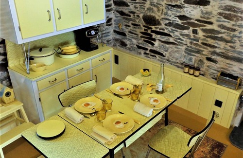 Carentoir House | Gîte Haut en Couleur, à 5km de La Gacilly et son Festival Photo