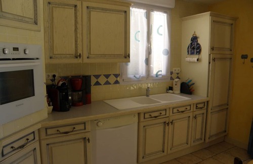 Saint-Vite Villa | Gîte Idéalpour les Familles,calme, Près des Commerces,piscine, Animaux Acceptés