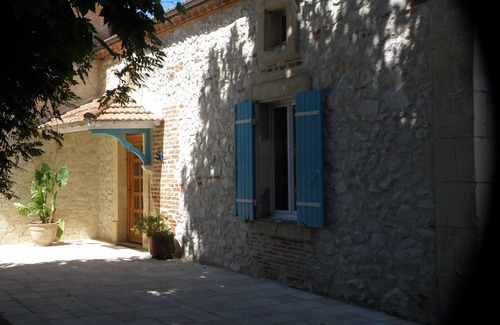 Saint-Vite Villa | Gîte Idéalpour les Familles,calme, Près des Commerces,piscine, Animaux Acceptés