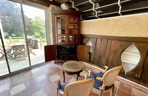 Monfaucon House | Gîte in a large natural estate