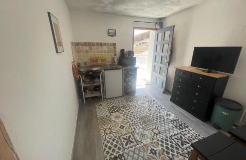 Lespignan Apartment | Gîte indépendant l'Orchidée
