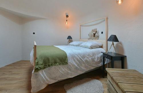 La Haie-Traversaine House | Gîte insolite - Pour 5 en pleine nature