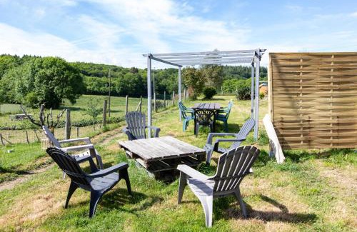 Beynat Apartment | Gîte Jean Montet, piscine chauffée partagée, Wifi, salle de jeux, animaux de la ferme