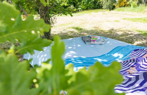 Beynat Apartment | Gîte Jean Montet, piscine chauffée partagée, Wifi, salle de jeux, animaux de la ferme