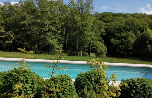 Chalais Cottage | Gîte "L'Anglin" in 160 ha estate with heated swimming pool, Spa-Sauna