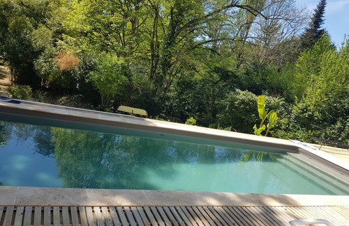 Sainte-Alvere House | Gîte" L'Atelier "plain pied Périgord noir with swimming pool on large grounds