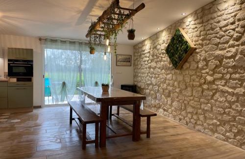 Chouze-sur-Loire House | Gîte la route des vins de Mahé