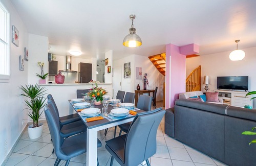 Magny-le-Hongre Villa | Gîte La Villa Omagny Paris Marne-la-Vallée