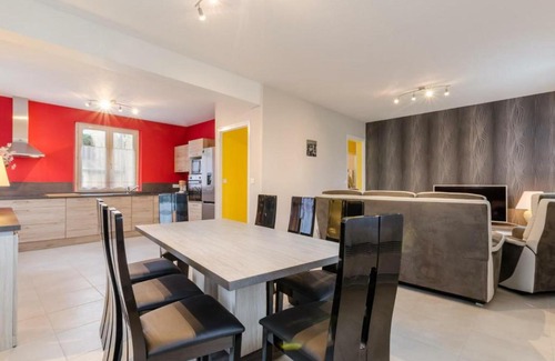 Landreville House | Gîte Landreville, 4 pièces, 9 personnes - FR-1-543-43