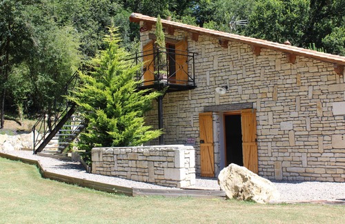 Chazelles Apartment | Gîte le Buron