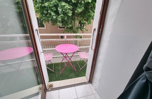 Joyeuse Apartment | Gîte le colibri. Sud Ardèche.3 stars, 4 pers. 2 bedrooms