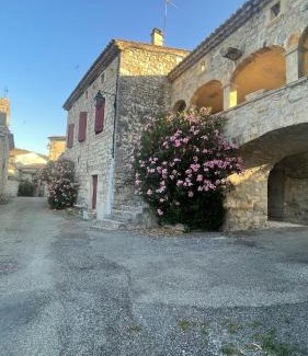 Saint-Maurice-d'Ibie House | Gîte le Couradou - le domaine du viticulteur