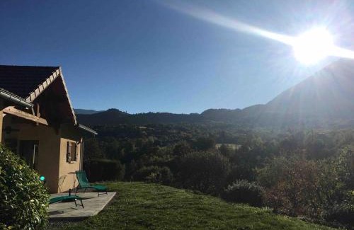 Saint-Vincent-les-Forts House | Gîte « Le Faucon pèlerin » Vue magnifique au calme