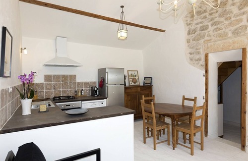 Cheval-Blanc Cottage | Gîte "Le Petit Provençal".