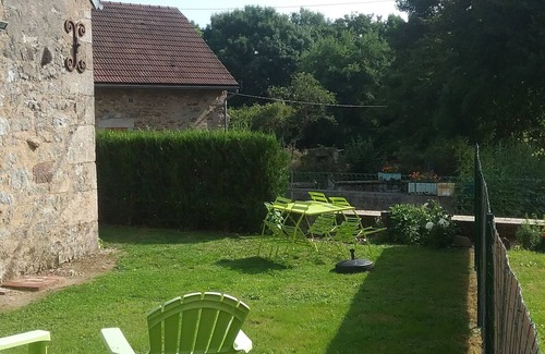 Saint-Brisson House | Gîte les petites fourches, Burgundy, Morvan Park. Rated 3 stars.