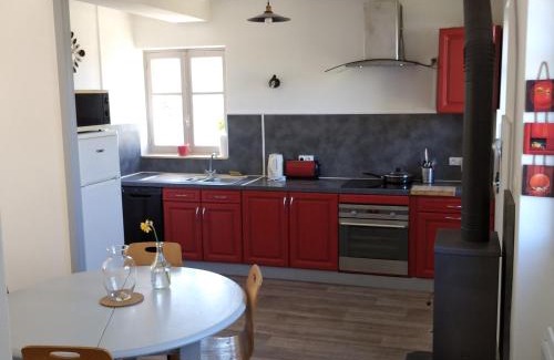Le Vieil-Bauge House | Gîte les pieds dans l'eau