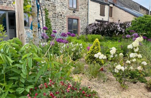 Felenne House | Gîte Les Pimprenelles Beauraing