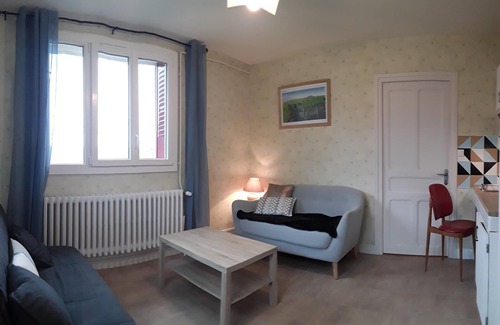 Orcival House | Gîte Les Planchettes
