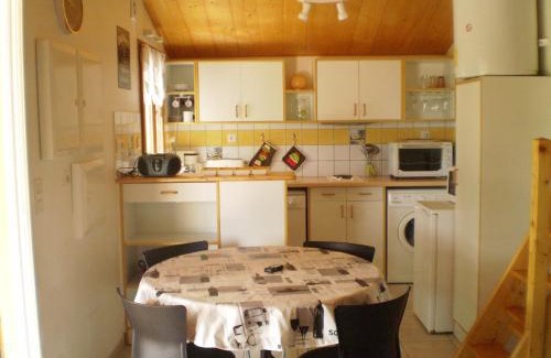 Montmurat House | Gîte les Roziers