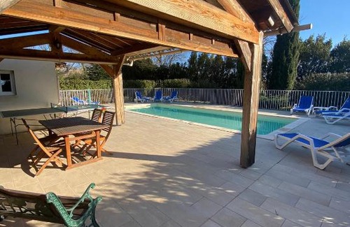 Aureille House | Gîte Lou Gardian
