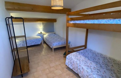Aureille House | Gîte Lou Gardian