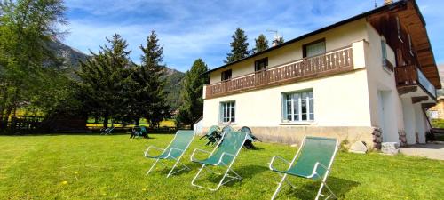 Ceillac Apartment | Gîte montagne 1 à 25 places "Chalet Coste Belle"